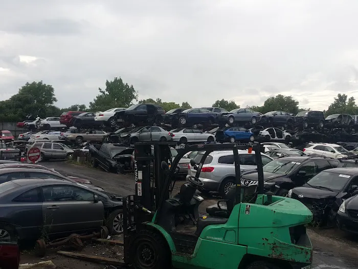 Universal Auto Parts & Salvage 3