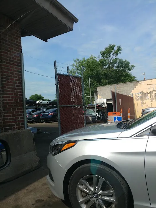 Universal Auto Parts & Salvage 0