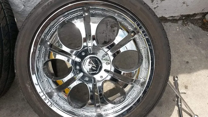 Universal Auto Parts & Salvage 7