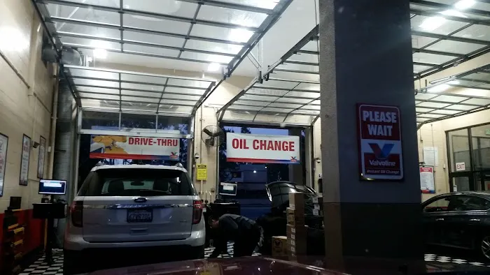 Valvoline Instant Oil Change 3