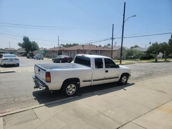 RICARDO AUTO GLASS & WINDOW TINT 1