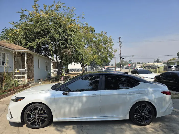 Johnny's Window Tinting LLC 1