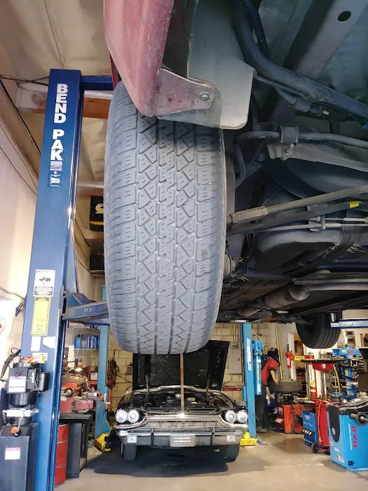 Bob's Auto and Tire Service 9
