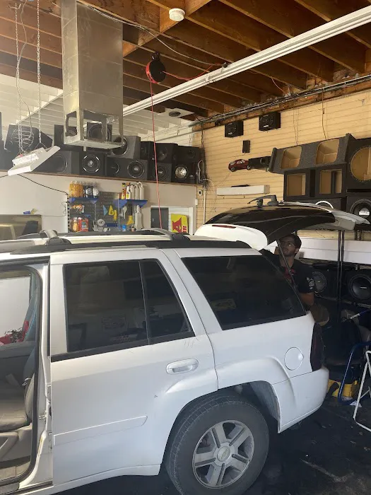 Yaquis Window Tinting 9