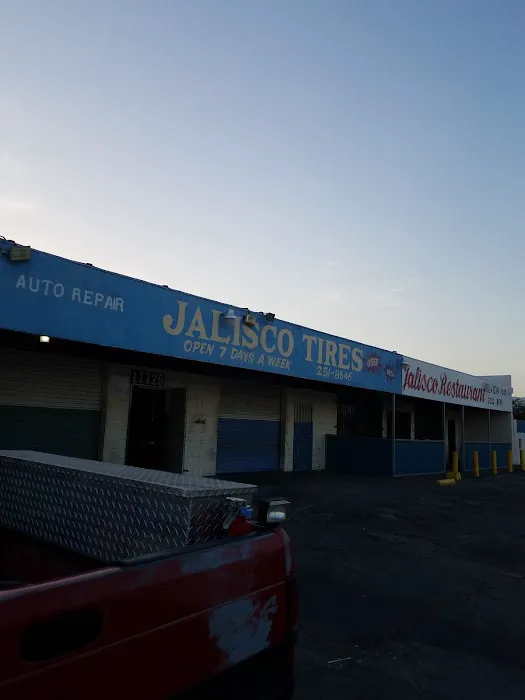 Jalisco Tires 1