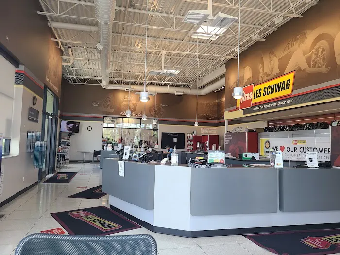 Les Schwab Tire Center 0
