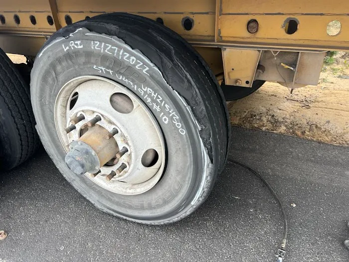 Richards Mobile Tire Service Murrieta /MOBILE REPAIR SERVICE ONLY) WE DONT SERVICE PASSENGER CARS 2