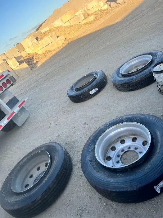 Richards Mobile Tire Service Murrieta /MOBILE REPAIR SERVICE ONLY) WE DONT SERVICE PASSENGER CARS 6