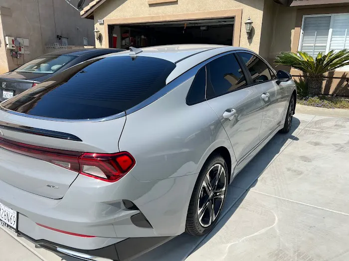 Alba's Window Tinting 7
