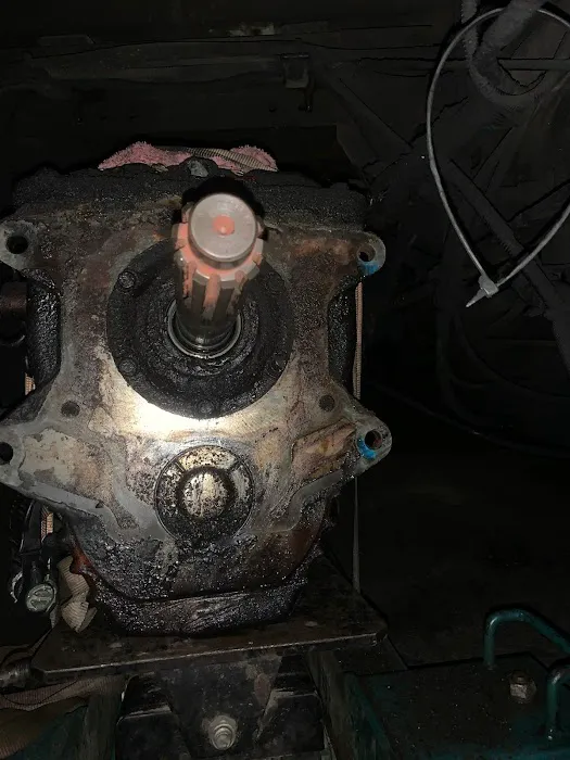 Lupillos Mobil Diesel Repair 6