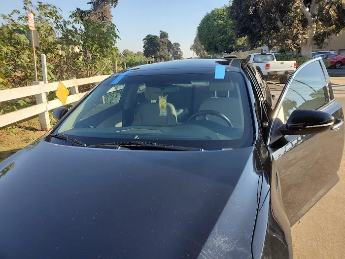 Brother's Auto Glass 1