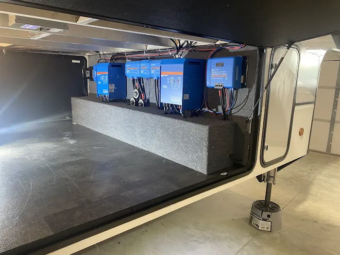 Holt Brothers Mobile RV 0