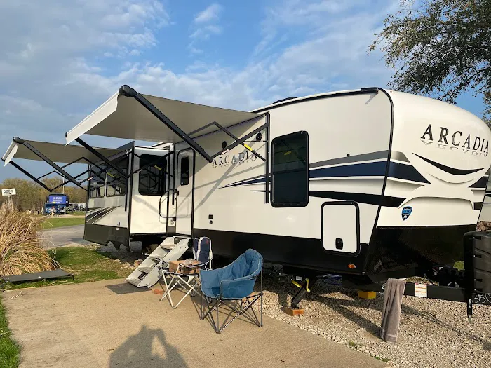 Holt Brothers Mobile RV 1
