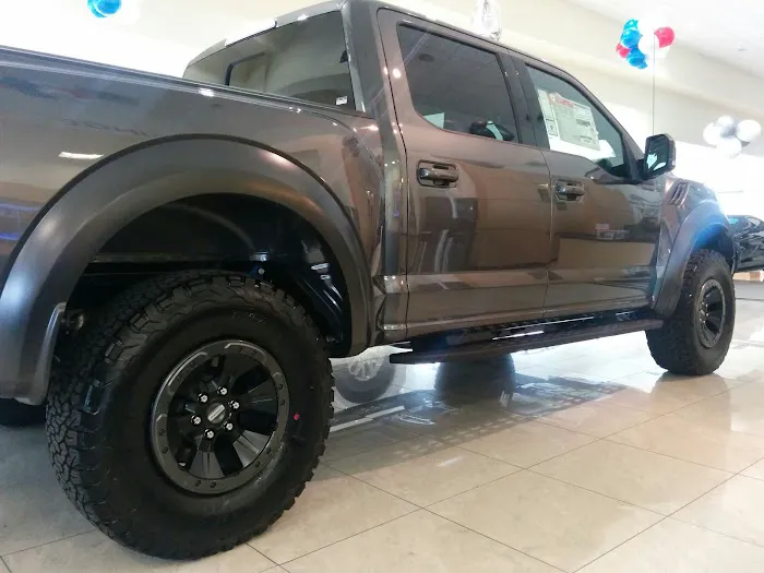Quick Lane at Tuttle-Click's Capistrano Ford 2