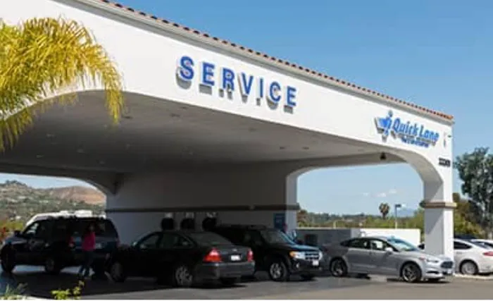 Quick Lane at Tuttle-Click's Capistrano Ford 0