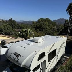 Rv Mobile Roofing ico
