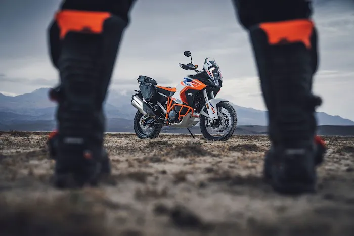 KTM Twins 4