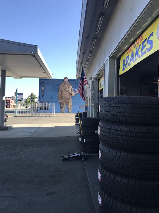 tires 4 less Ramona 4