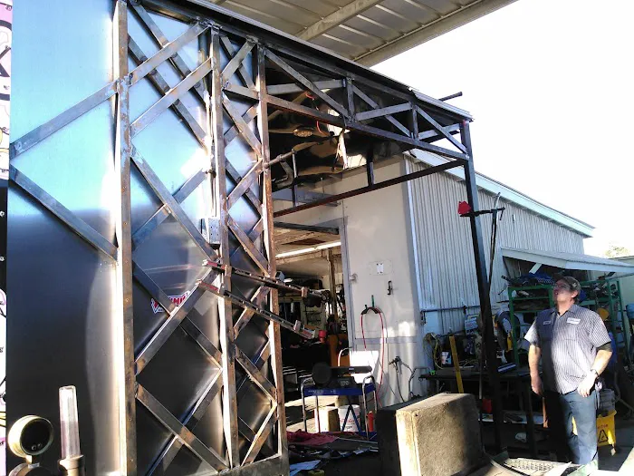 Charlie's Garage 1