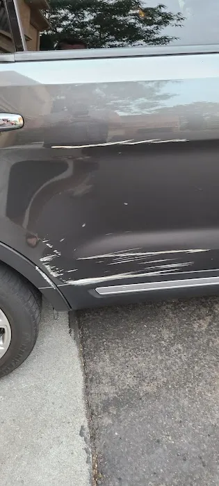 Luxury Auto Body 8