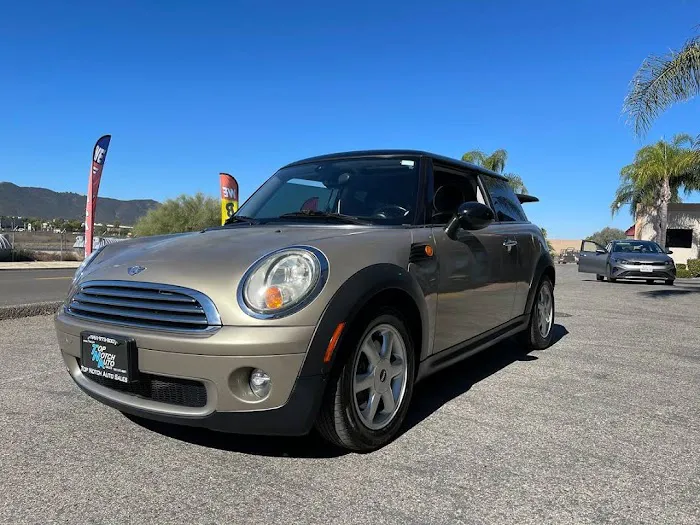 MINI of San Diego Service and Parts 4