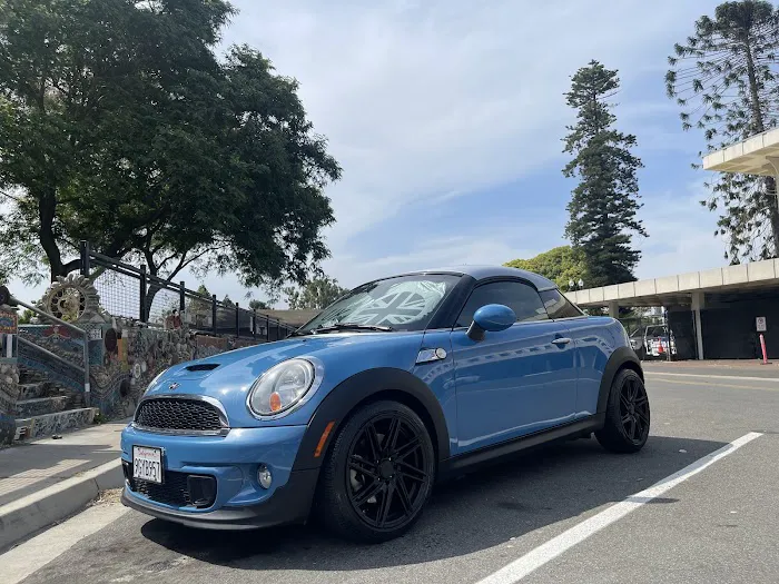 MINI of San Diego Service and Parts 3