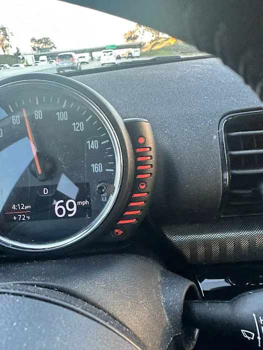 MINI of San Diego Service and Parts 7