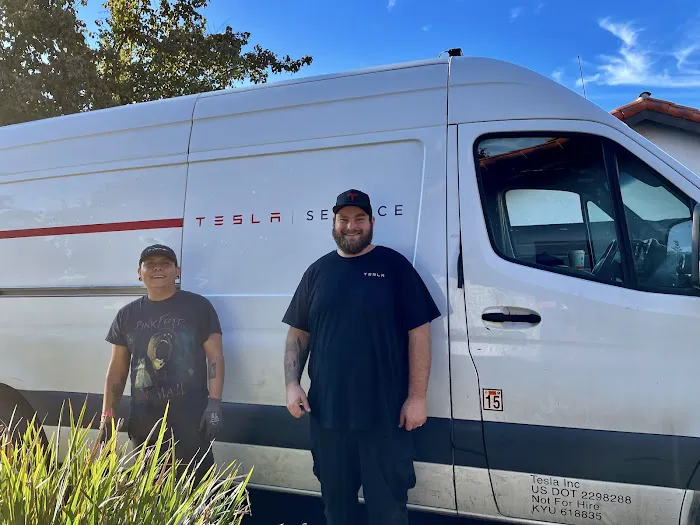 Tesla Service Center 7