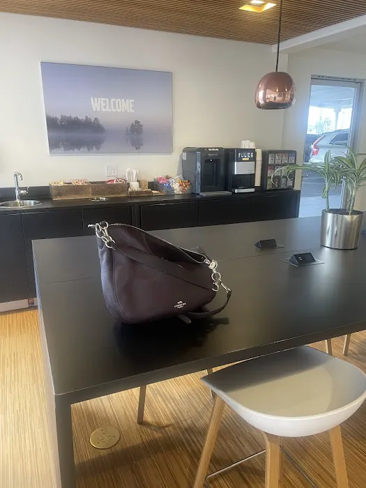 Volvo Cars Service Center 4