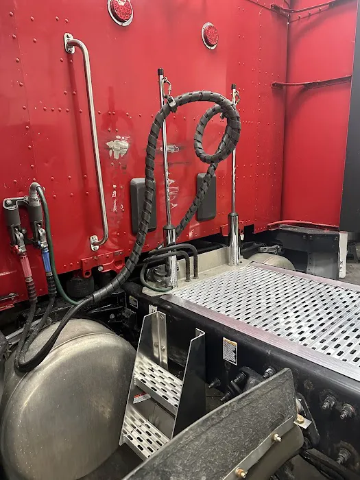 Revival Truck and Tractor Trailer Repair, Mobile Repair & Towing 4