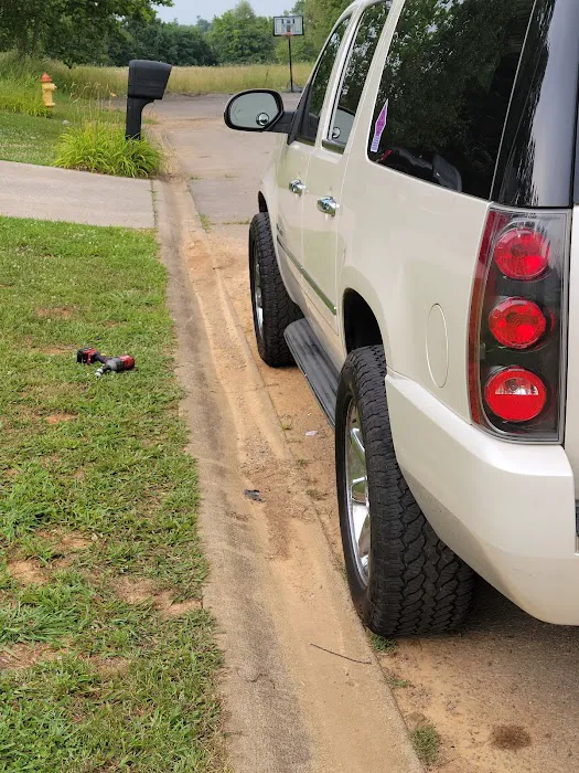 Auto Medic LLC 8