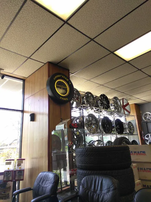 Plaza Tire Service 5