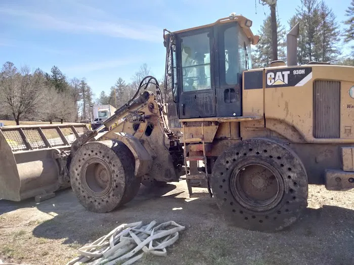 CAT'S tractor trailer repair, custom utility trailers & service maintenance 0