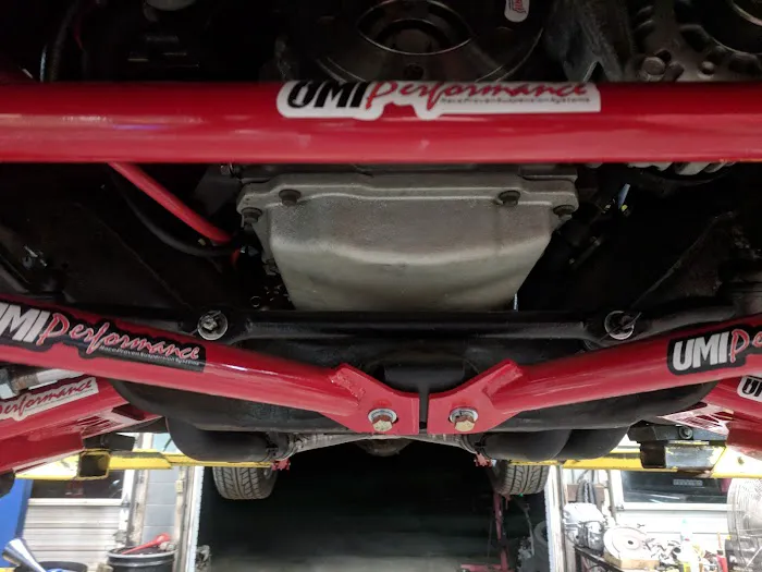 Bouknight Auto Service 4