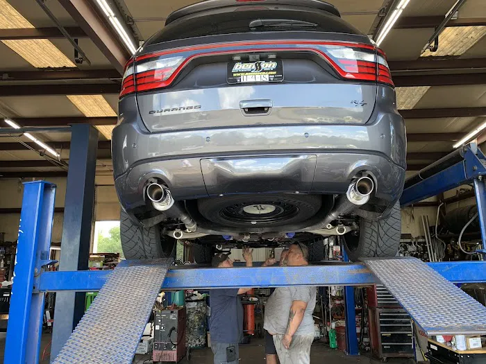 Brown's Tire & Muffler 6