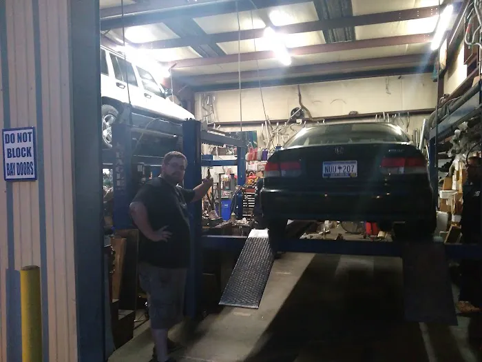 Brown's Tire & Muffler 7