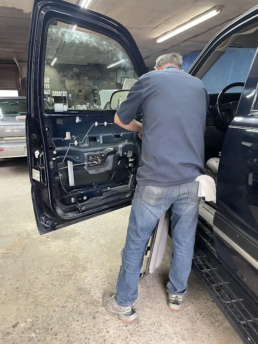 Dale Morris Body Shop 1