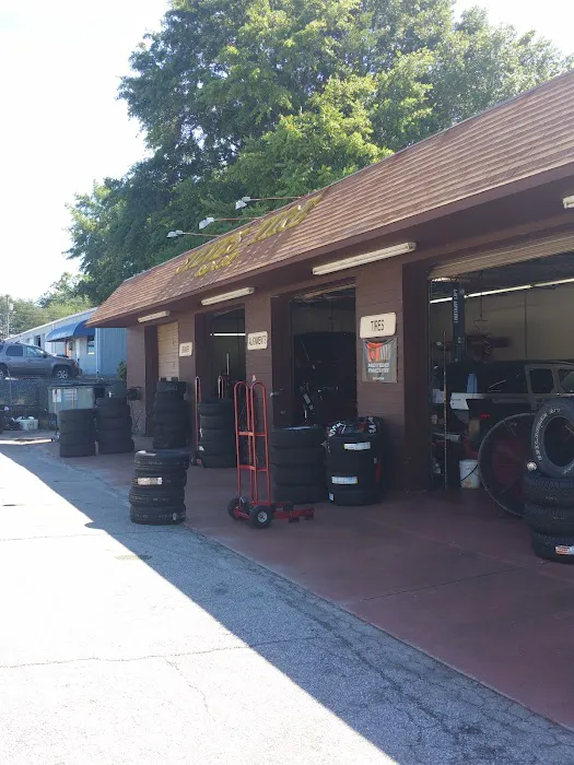 Steve's Tire & Service Center 3