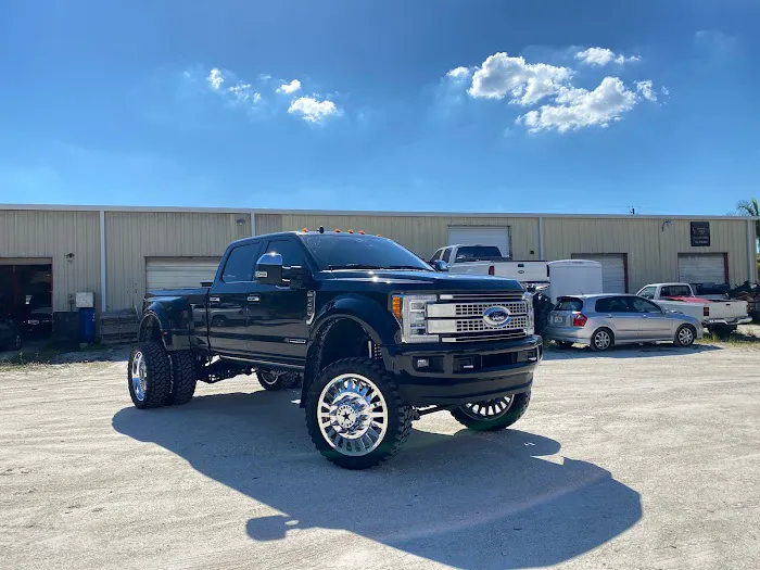 Jon Wayne Diesel & 4X4 5