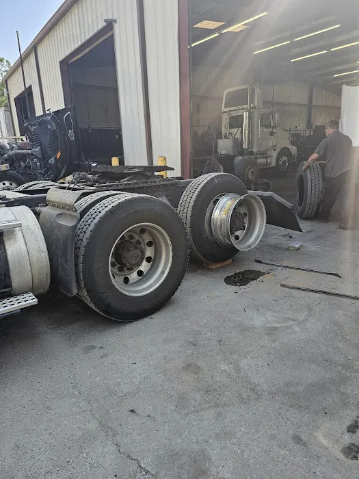 D & D Truck Services LLC 4