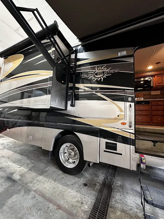Expo Camper Repair 9