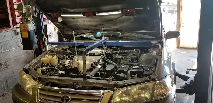 Ford's Auto Salvage & Auto Repair 0