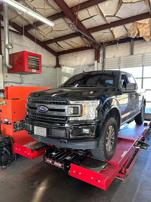 Lakelands Tire & Auto 9