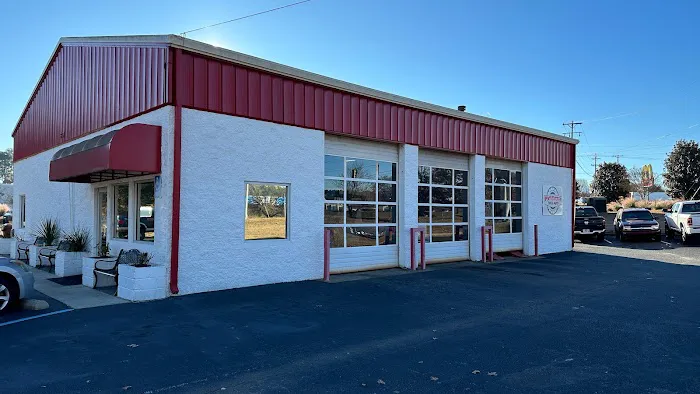 Lakelands Tire & Auto 1