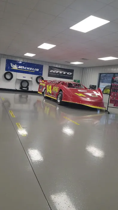 Smith Tire Pros & Alignment 4