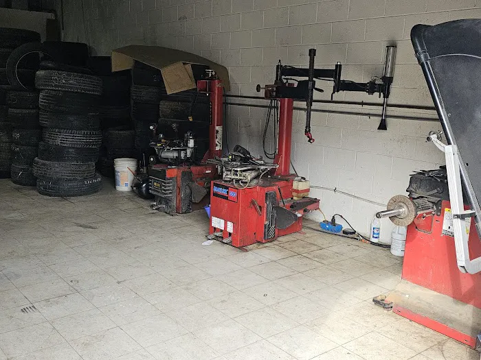 Reye's tire shop 2