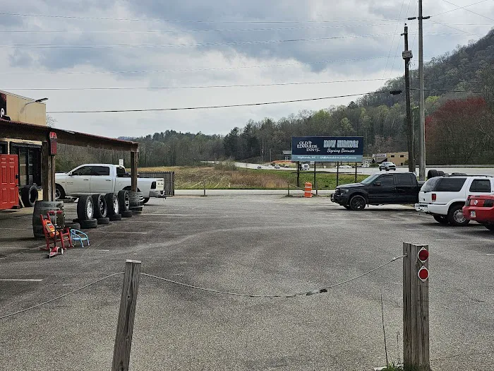 Reye's tire shop 7