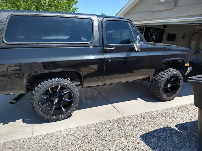 El Vecino Tire Shop #1 4