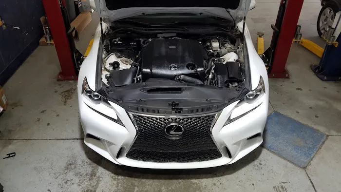 Brown's Automotive Experts 1