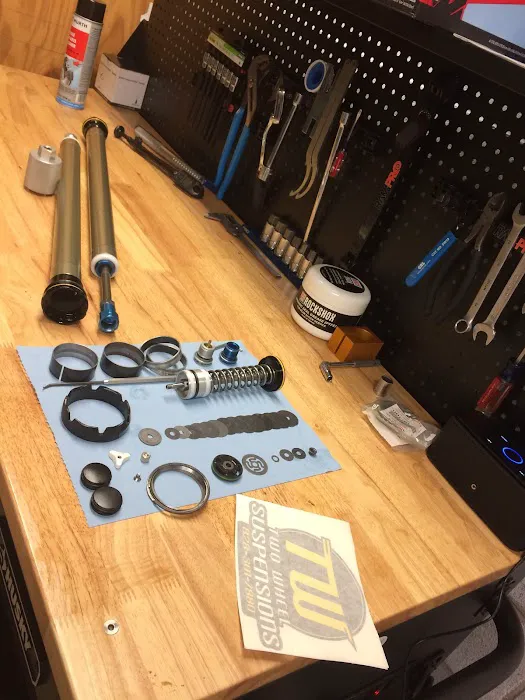 Two Wheel Suspensions 3